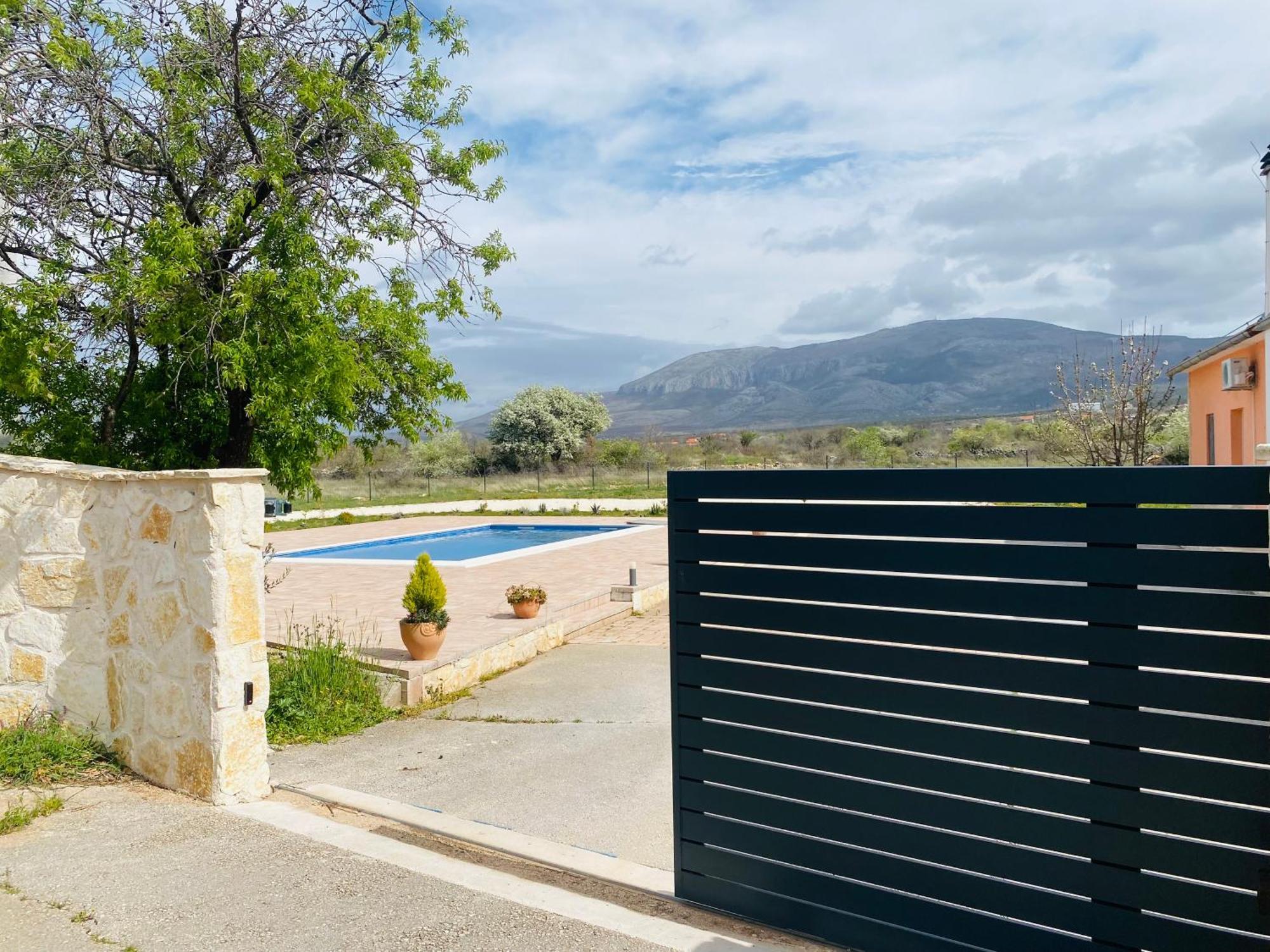Iris Holiday Home Trbounje Εξωτερικό φωτογραφία