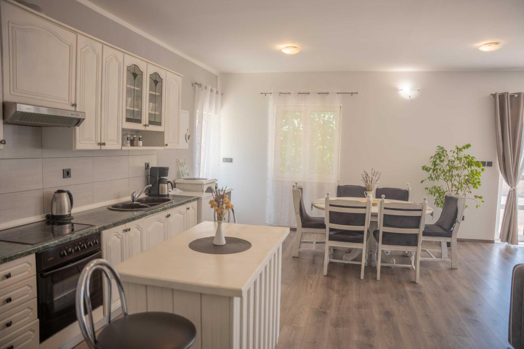Iris Holiday Home Trbounje Εξωτερικό φωτογραφία