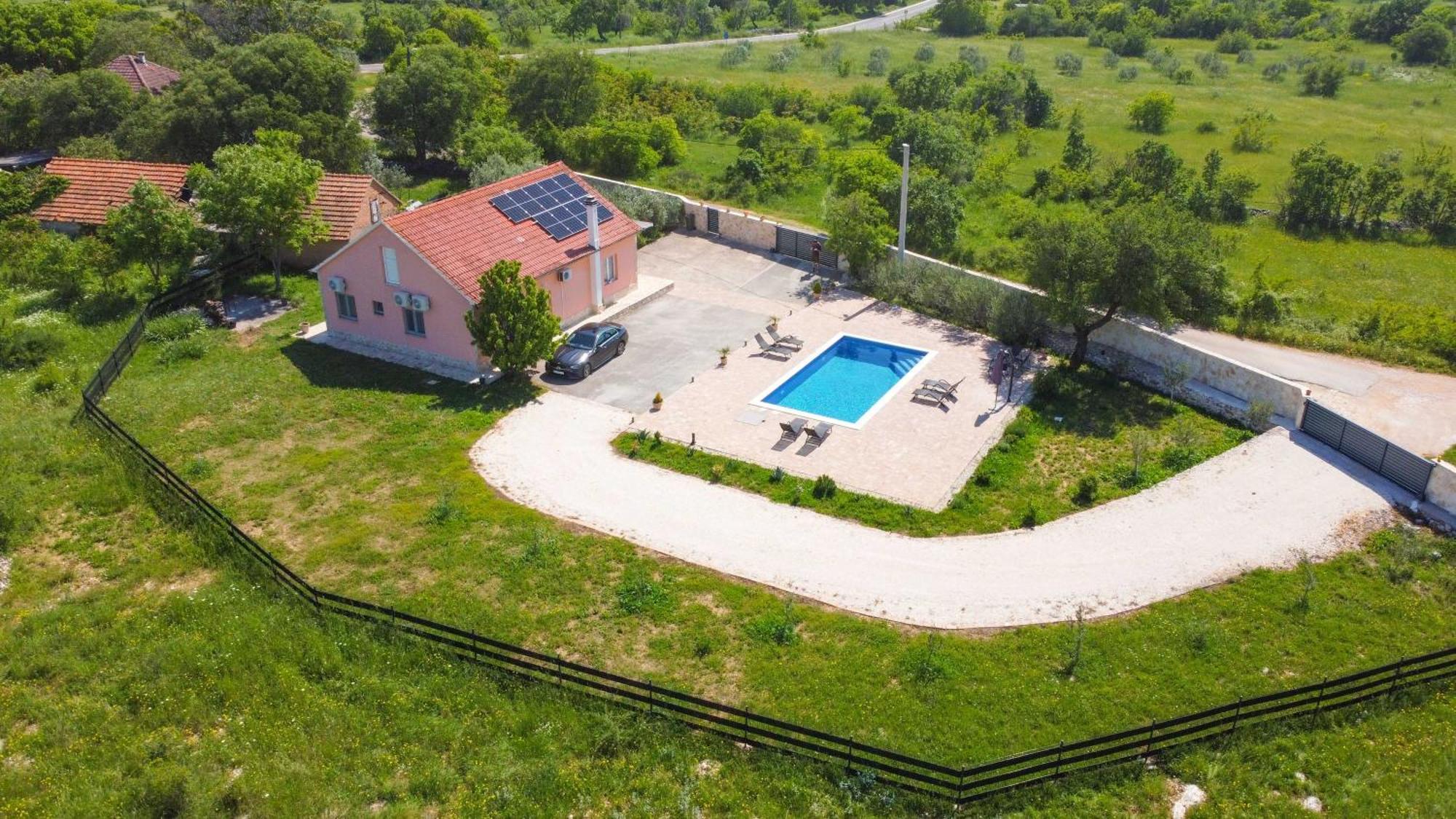 Iris Holiday Home Trbounje Εξωτερικό φωτογραφία